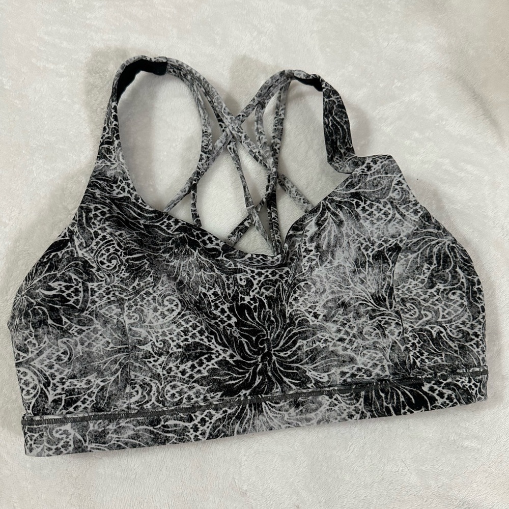 Lululemon Sports bra